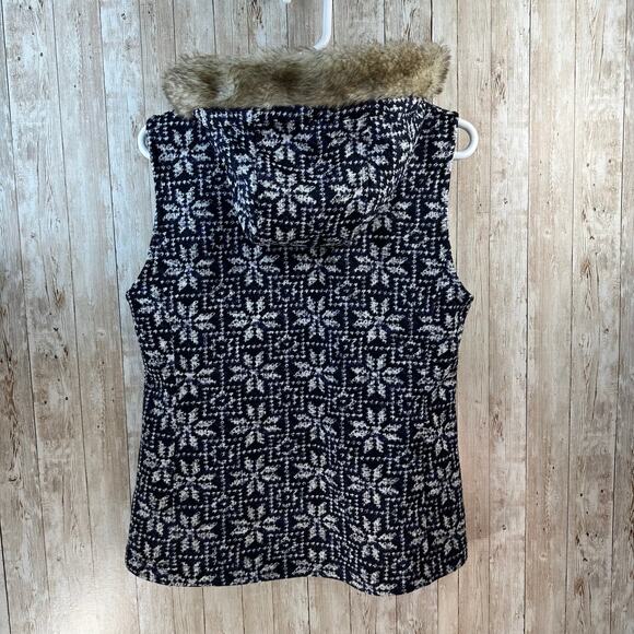 T By Talbots Vest‎ Womens M Navy White Snowflake Faux Fur Hood Nordic Warm Cozy - Picture 2 of 6